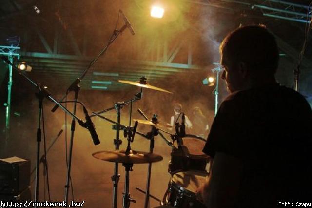  Fragments of the Past,  Decadence,  Melanie