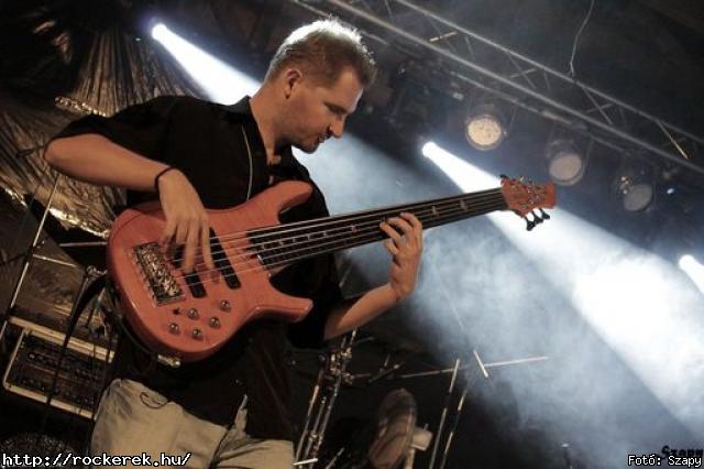  Fragments of the Past,  Decadence,  Melanie