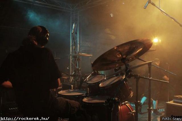  Fragments of the Past,  Decadence,  Melanie