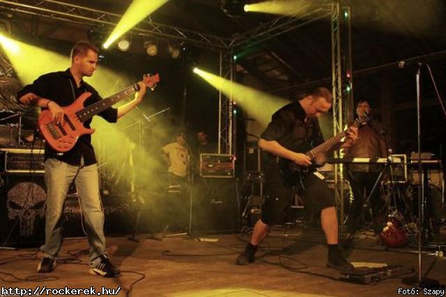  Fragments of the Past,  Decadence,  Melanie