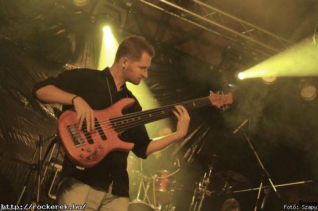  Fragments of the Past,  Decadence,  Melanie