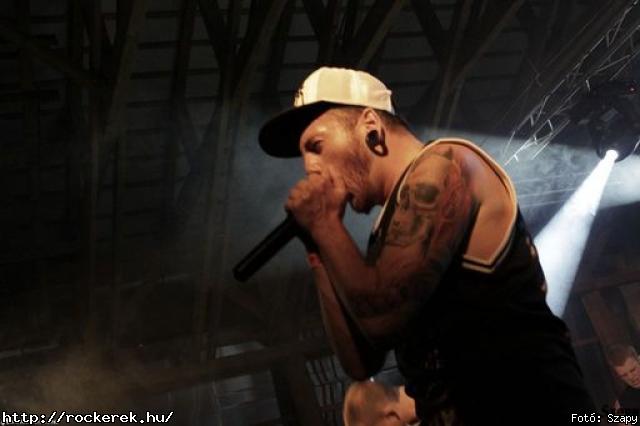  Fragments of the Past,  Decadence,  Melanie