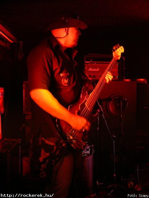  Damage,  Buttercup,  Garden of Eden, Dharma - Fot: Szapy