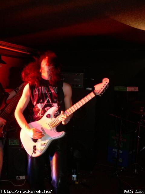  Damage,  Buttercup,  Garden of Eden, Dharma - Fot: Szapy