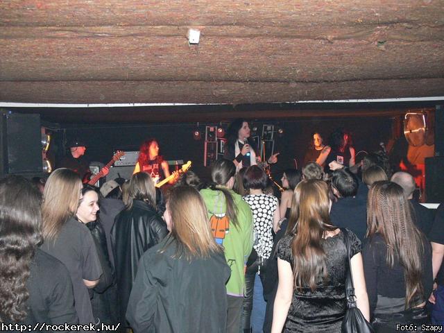  Damage,  Buttercup,  Garden of Eden, Dharma - Fot: Szapy