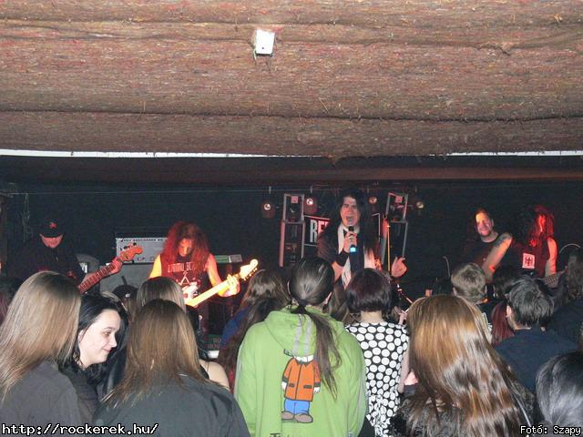  Damage,  Buttercup,  Garden of Eden, Dharma - Fot: Szapy