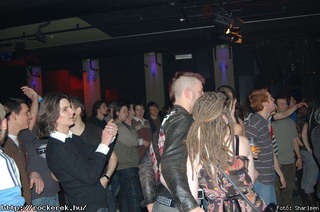  Yellow Spots,  Flash,  Timur Lenk,  Kovbojok - Fot: Sharleen