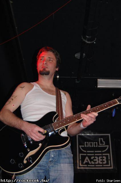  Yellow Spots,  Flash,  Timur Lenk,  Kovbojok - Fot: Sharleen