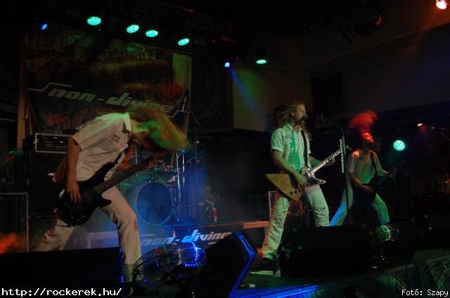  Non-Divine,  Izegrim,  Flotsam and Jetsam - Fot: Szapy