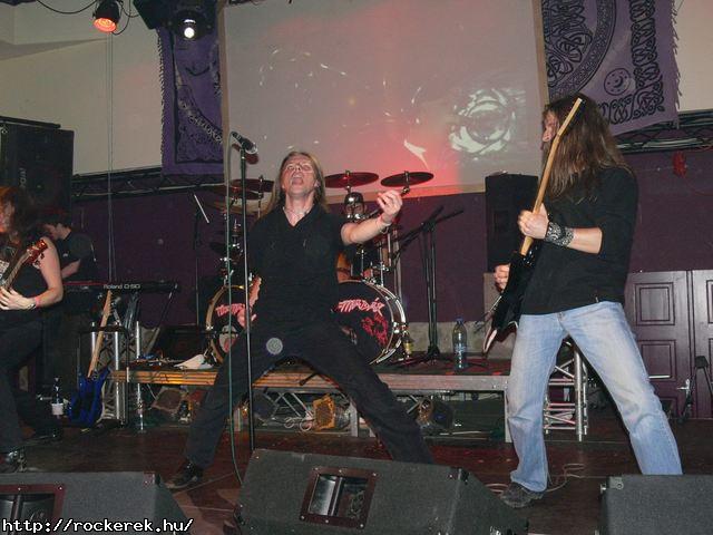  TZMADR,  Vrvonal,  Johnny Roger,  Velvet Seal