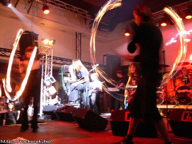  TZMADR,  Vrvonal,  Johnny Roger,  Velvet Seal