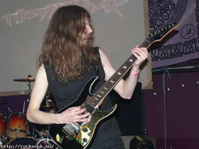  TZMADR,  Vrvonal,  Johnny Roger,  Velvet Seal