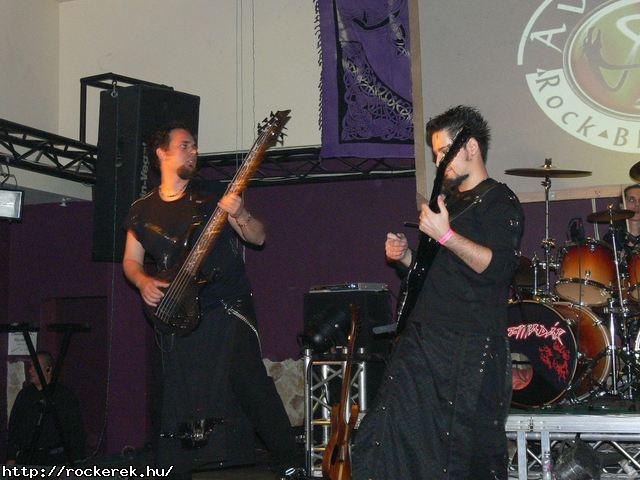  TZMADR,  Vrvonal,  Johnny Roger,  Velvet Seal