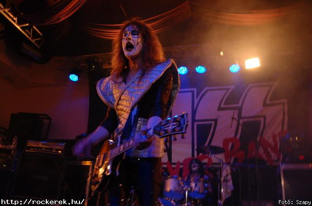  Kiss Forever Band - Fot: Szapy