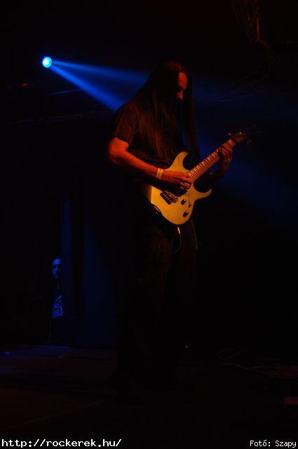  Dharma,  Gyngyvr - Fot: Szapy