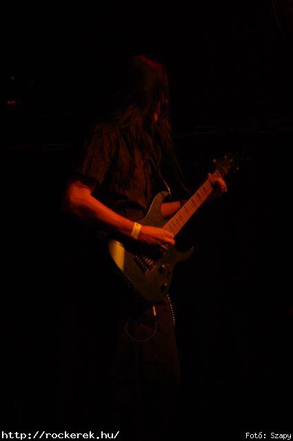  Dharma,  Gyngyvr - Fot: Szapy