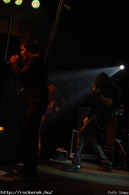  Dharma,  Gyngyvr - Fot: Szapy