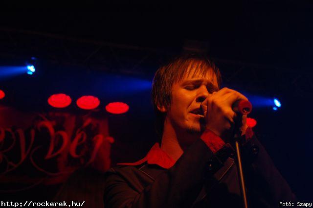  Dharma,  Gyngyvr - Fot: Szapy