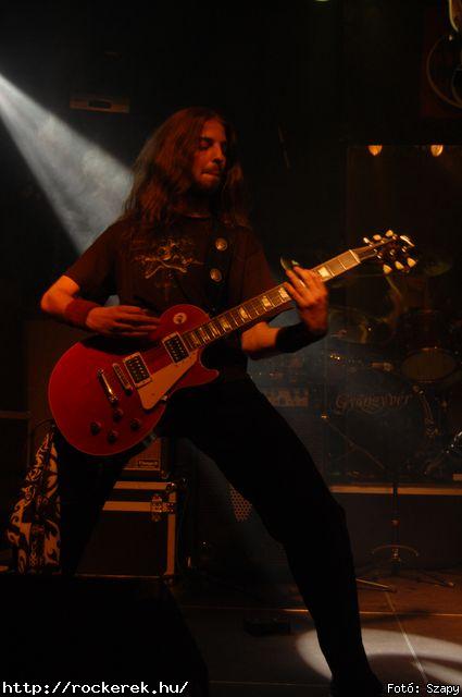  Dharma,  Gyngyvr - Fot: Szapy