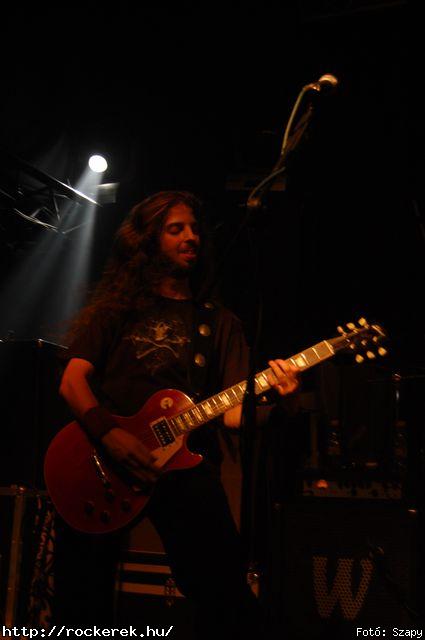  Dharma,  Gyngyvr - Fot: Szapy