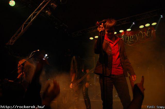  Dharma,  Gyngyvr - Fot: Szapy