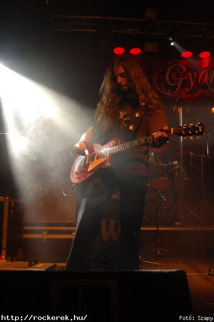  Dharma,  Gyngyvr - Fot: Szapy