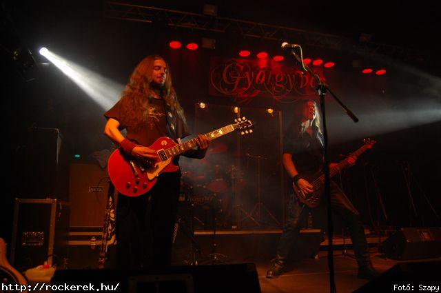  Dharma,  Gyngyvr - Fot: Szapy