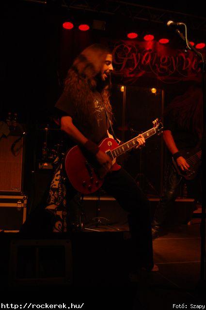  Dharma,  Gyngyvr - Fot: Szapy