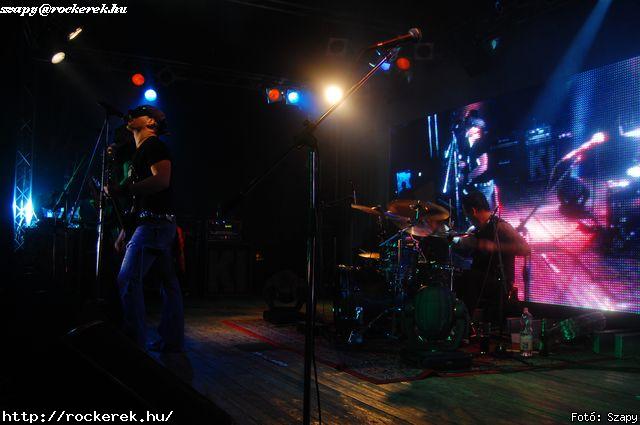  Hartmann Zoltn (alcoholica), Hollywood Rose, Nagy Dvid (pokolgp) - Fot: Szapy