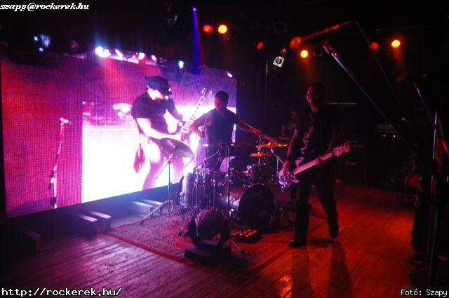  Hartmann Zoltn (alcoholica), Hollywood Rose, Nagy Dvid (pokolgp) - Fot: Szapy