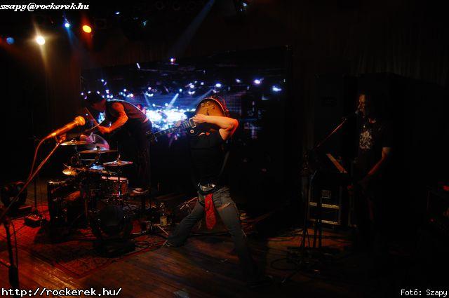  Hartmann Zoltn (alcoholica), Hollywood Rose, Nagy Dvid (pokolgp) - Fot: Szapy