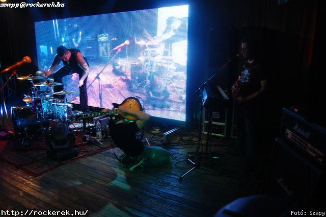  Hartmann Zoltn (alcoholica), Hollywood Rose, Nagy Dvid (pokolgp) - Fot: Szapy