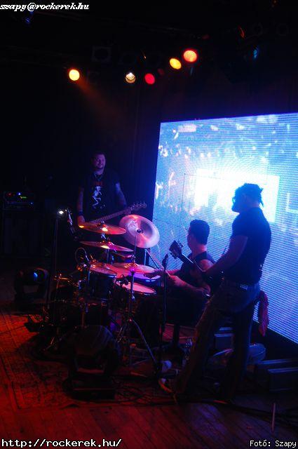  Hartmann Zoltn (alcoholica), Hollywood Rose, Nagy Dvid (pokolgp) - Fot: Szapy