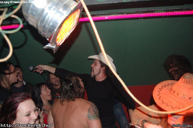  Magnetica,  Iron Maidnem,  Return,  Tequila Band,  Jesse James (Hollywood Rose) - Fot: Szapy