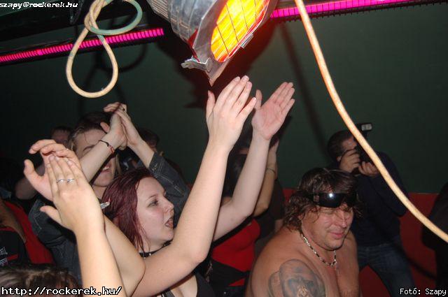  Magnetica,  Iron Maidnem,  Return,  Tequila Band,  Jesse James (Hollywood Rose) - Fot: Szapy