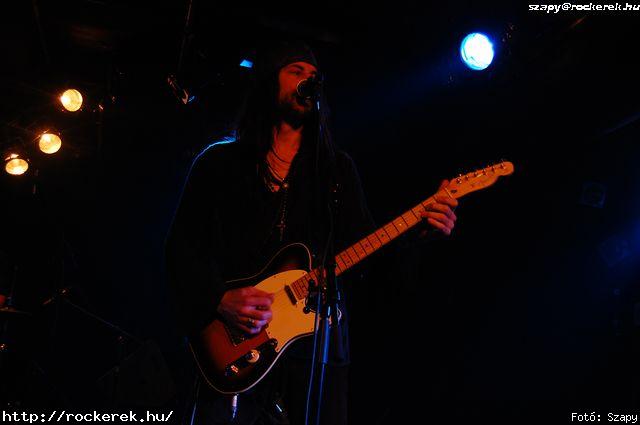  Richie Kotzen, Roy&dm Tri - Fot: Szapy