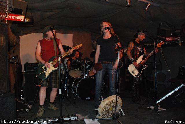  Diablura, Gillotin, Gilotin, Kerecsen, Mohecco, Phoenix, Rockerek.hu Tehetsgkutat: A Msodik Fordul Gyztesei s Gilotin - Fot: Kryka