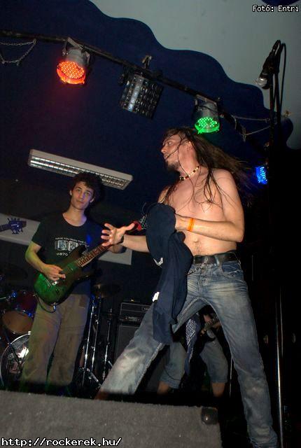  First Memories, Overcast, Steroid - Fot: Entri