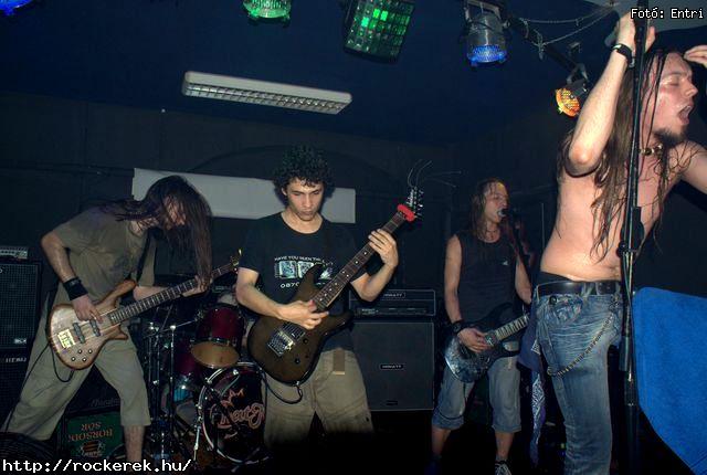  First Memories, Overcast, Steroid - Fot: Entri