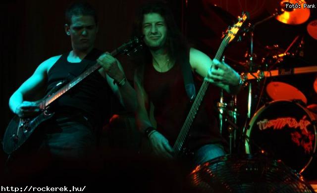  Kerecsenslyom, Nevergreen, Tzmadr - Fot: Pank