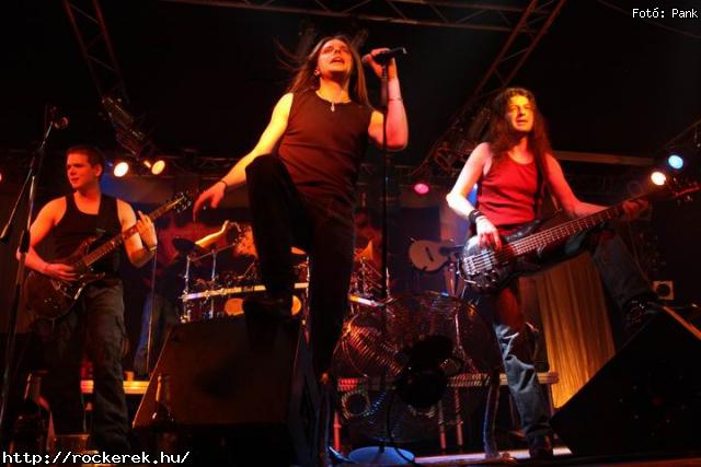  Kerecsenslyom, Nevergreen, Tzmadr - Fot: Pank