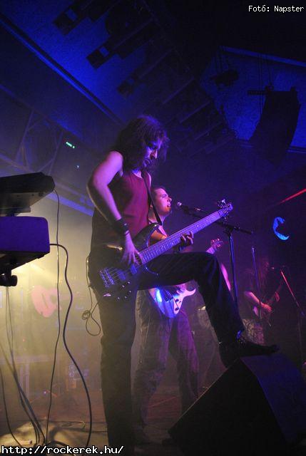  Csejtey, Dalriada, Kerecsenslyom, Nightquest, Sear Bliss, Tzmadr - Fot: Napster