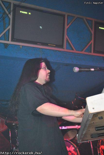  Csejtey, Dalriada, Kerecsenslyom, Nightquest, Sear Bliss, Tzmadr - Fot: Napster