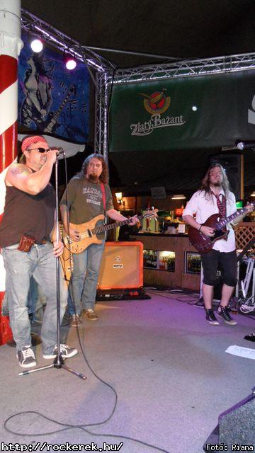  AC/BC - Fot: Riana