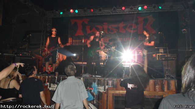  Flood In The Desert, Steroid, Twister - Fot: Riana