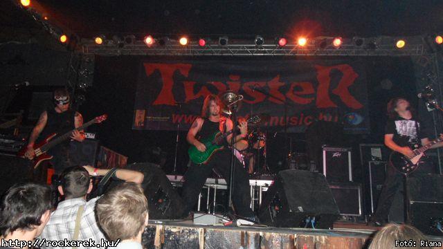  Flood In The Desert, Steroid, Twister - Fot: Riana