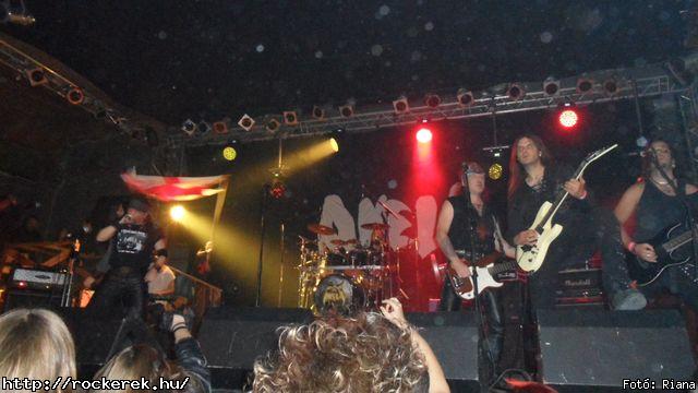  Akela, Bermuda Rockband, Crossholder, Symphonium - Fot: Riana