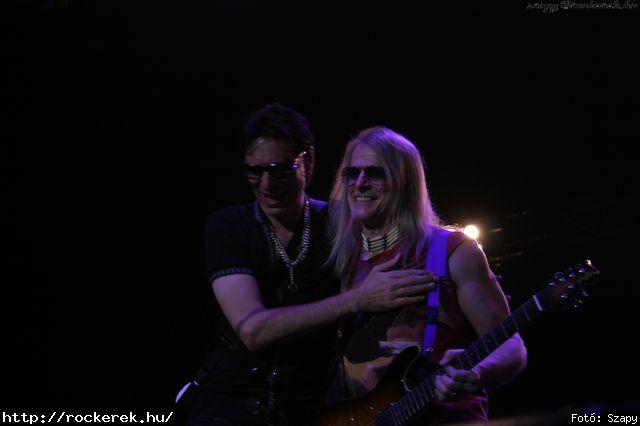  Steve Morse, Steve Vai, Joe Satriani - Fot: Szapy
