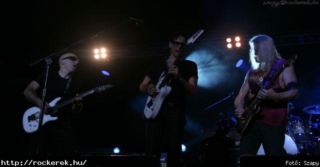  Steve Morse, Steve Vai, Joe Satriani - Fot: Szapy