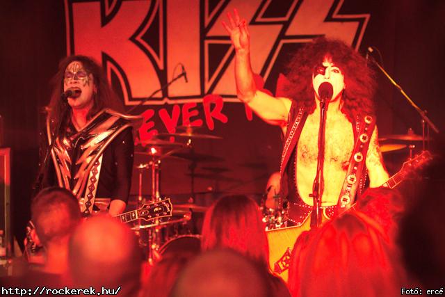  Piggy (Iggy Pop Tribute Band),  KISS Forever (KISS Tribute Band) - Fot: erc